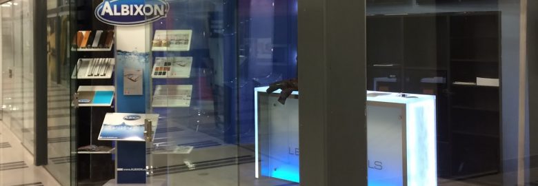 ALBIXON CANADA RETRACTABLE ENCLOSURES