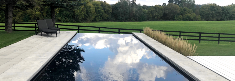 Munro Luxury Pools + Spas
