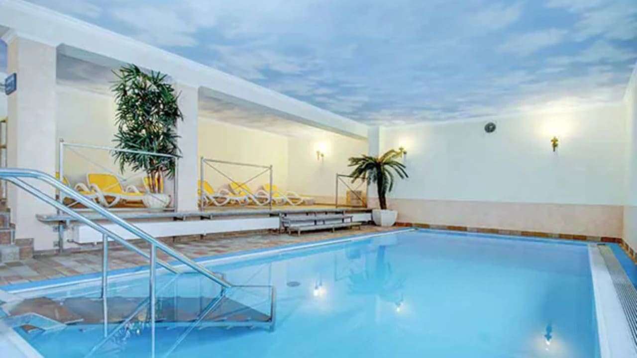 Indoor Pool Builders