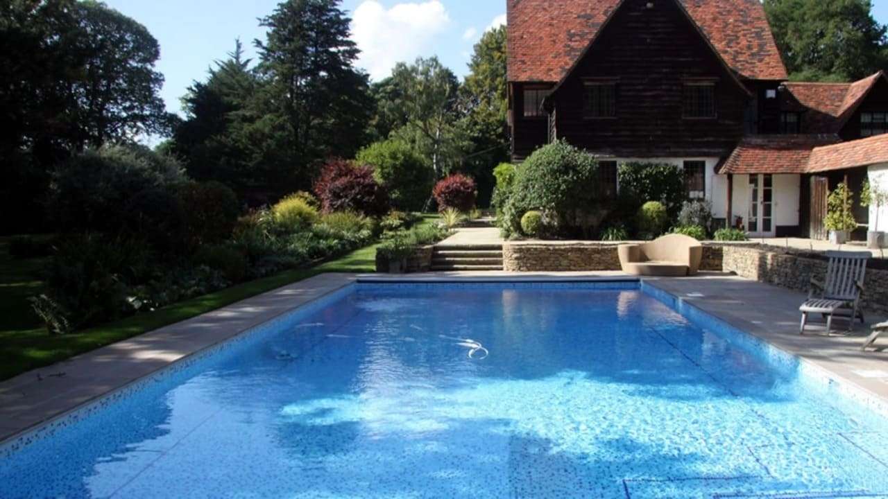 Swimming Pool Builders in Windsor