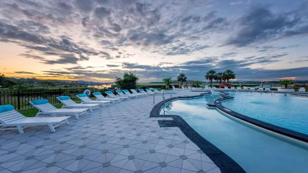 commercial pool builders in Guelph