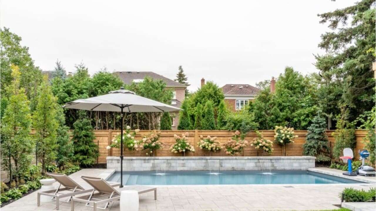 Pool Deck Builders in Brampton