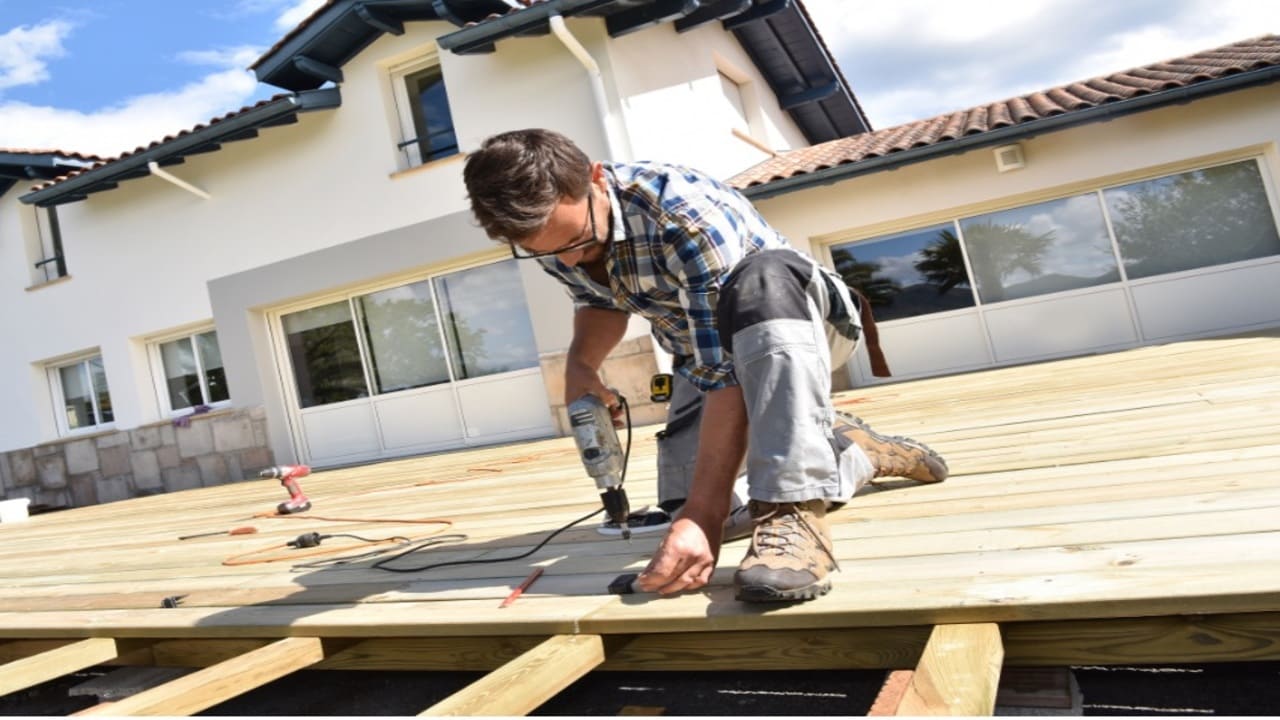 Pool Deck Builders in St. Catharines