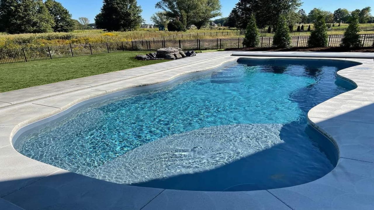 Swimming Pool Builders in St. Catharines