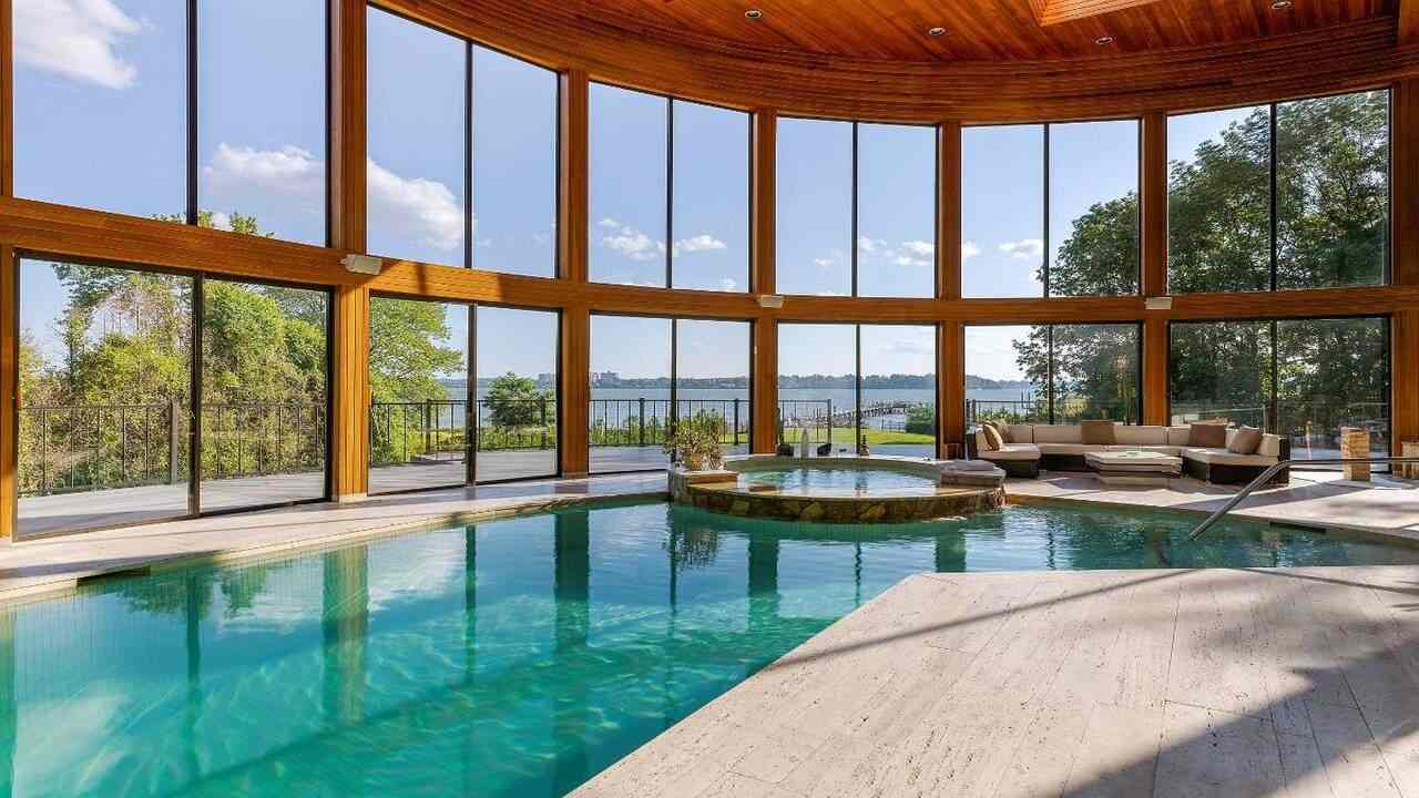 Indoor Pool Builders in Mississauga