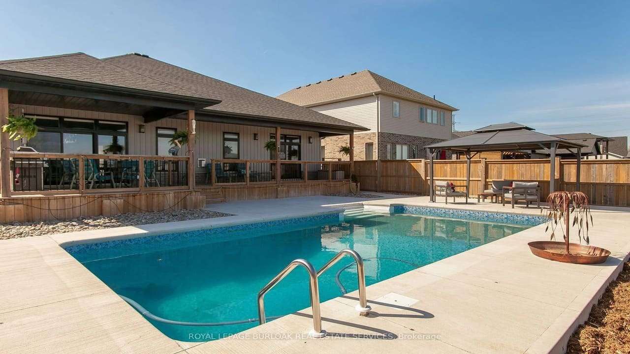 Pool Deck Builders in Welland